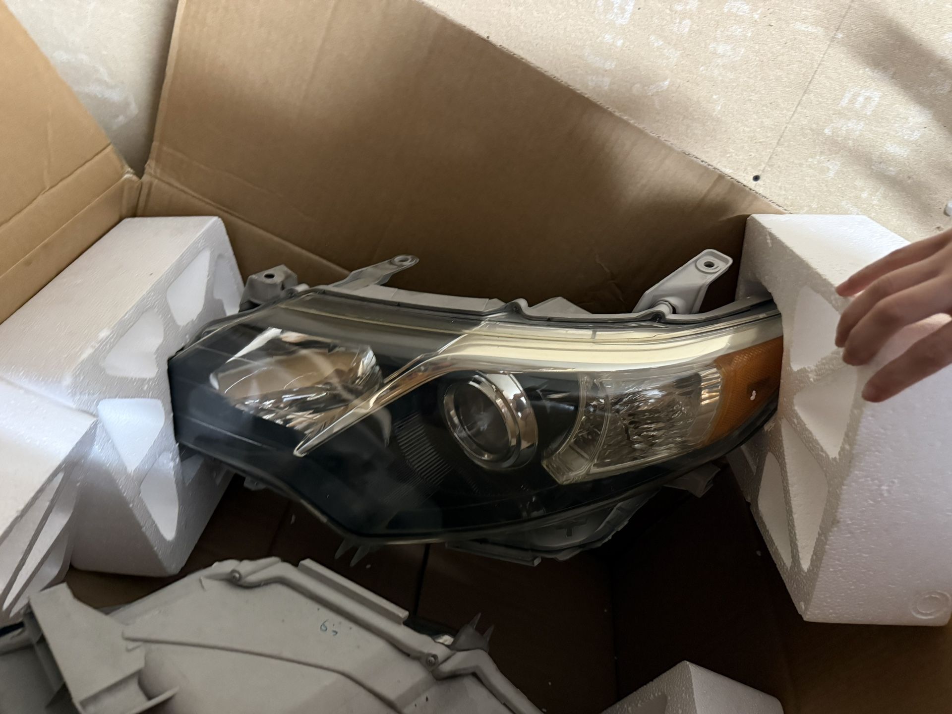 2012 Camry se OEM Headlights