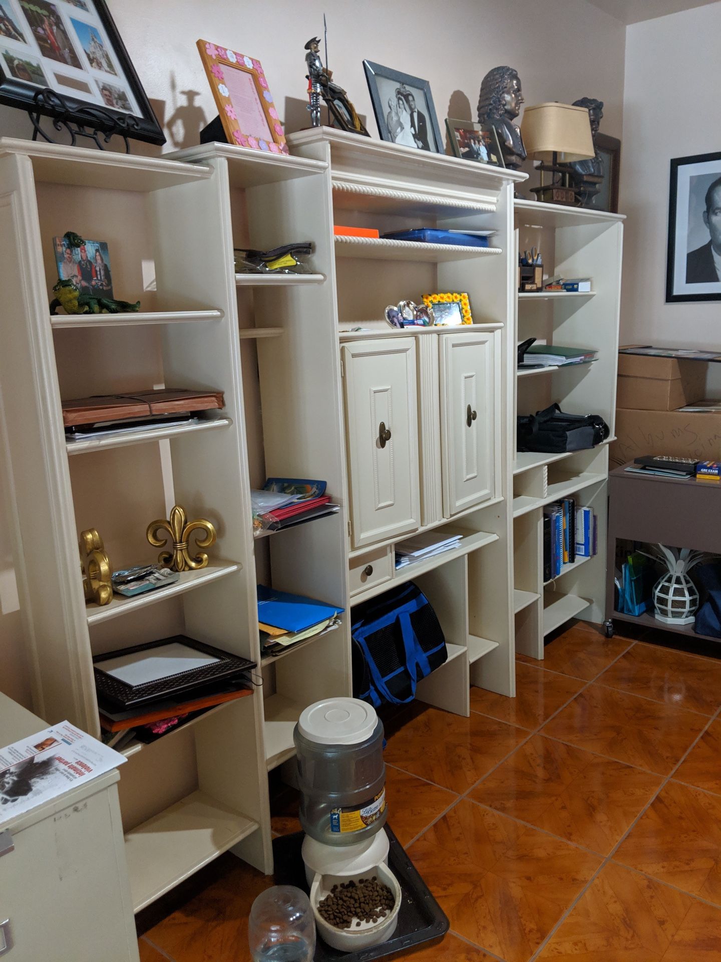 Custom built shelving, office shelf, wall shelving