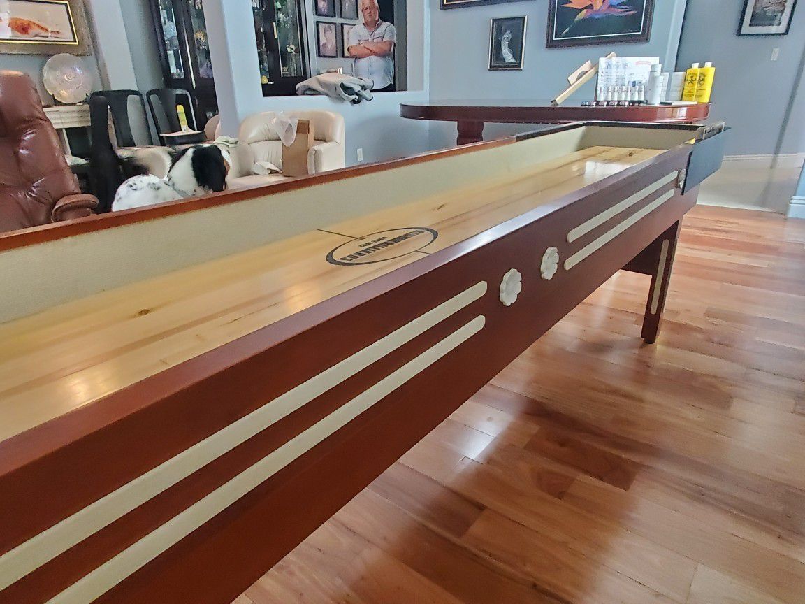 Premier 12' Shuffleboard Table in Mahogany for Sale in Las Vegas, NV
