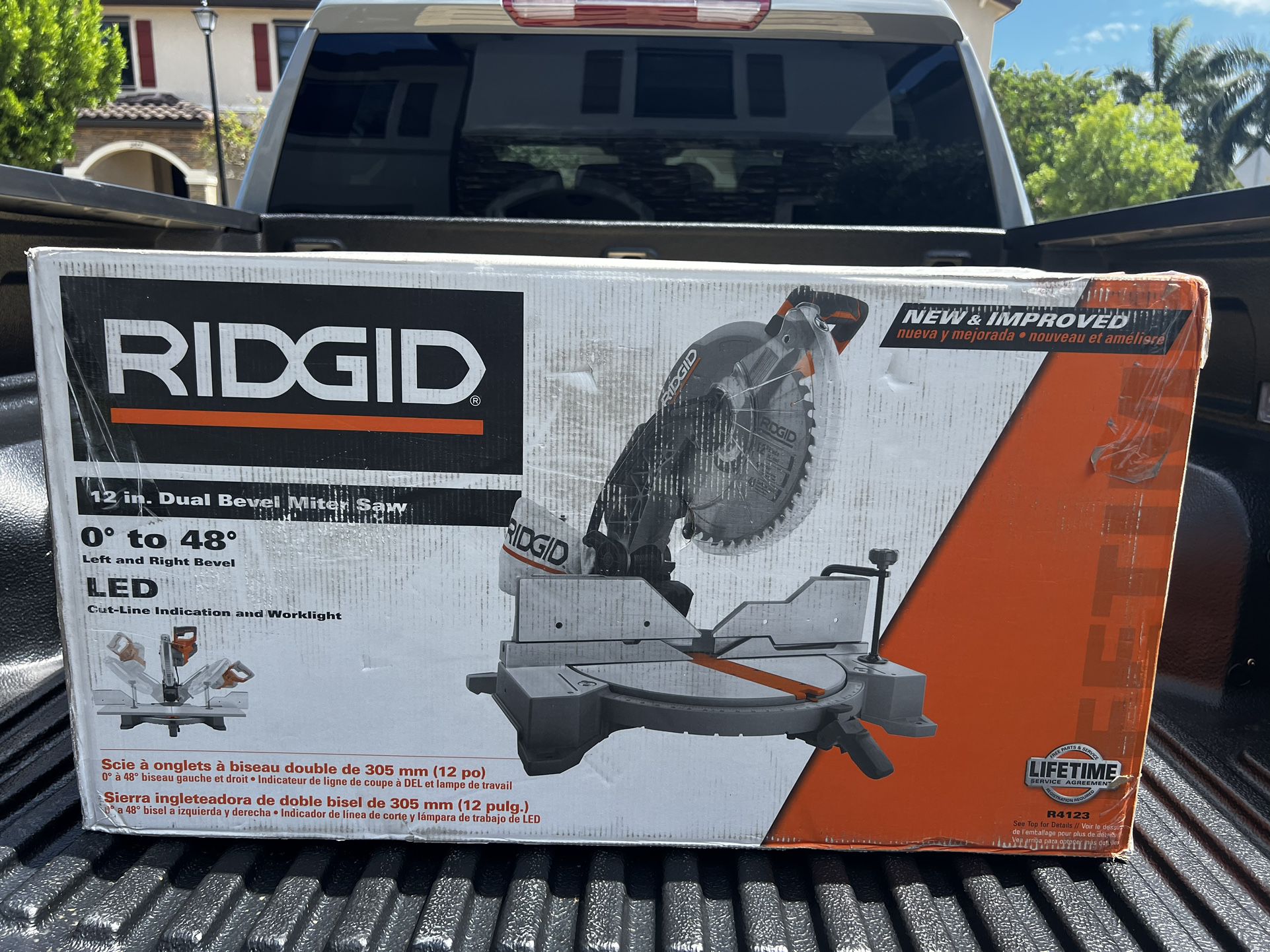 RIDGID 15 Amp Corded 12 in. Dual Bevel Miter Saw with LED Cutline Indicator