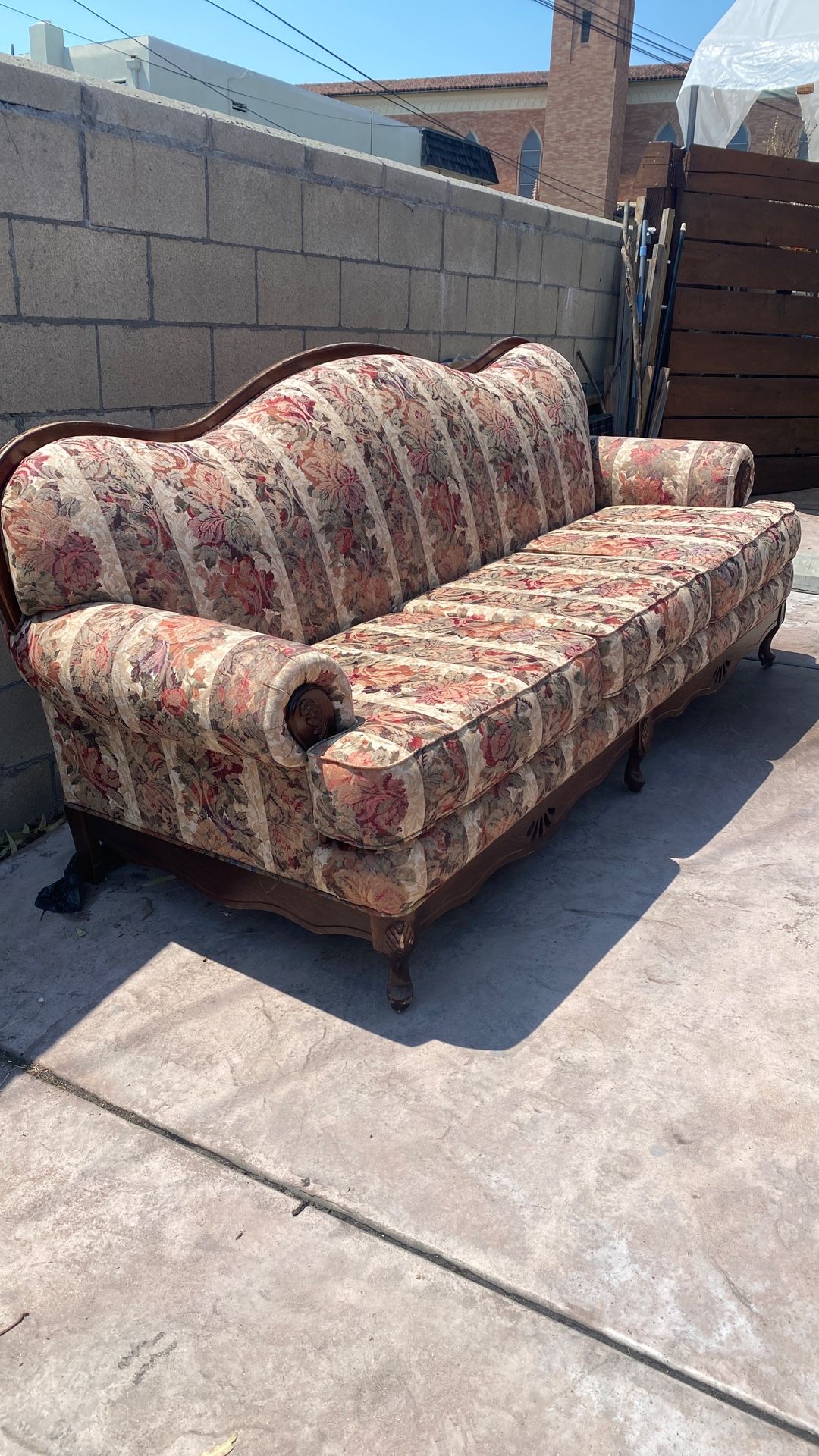Free Sofa