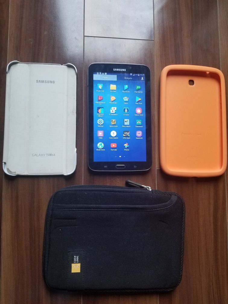 Samsung Tab 3 tablet with cases