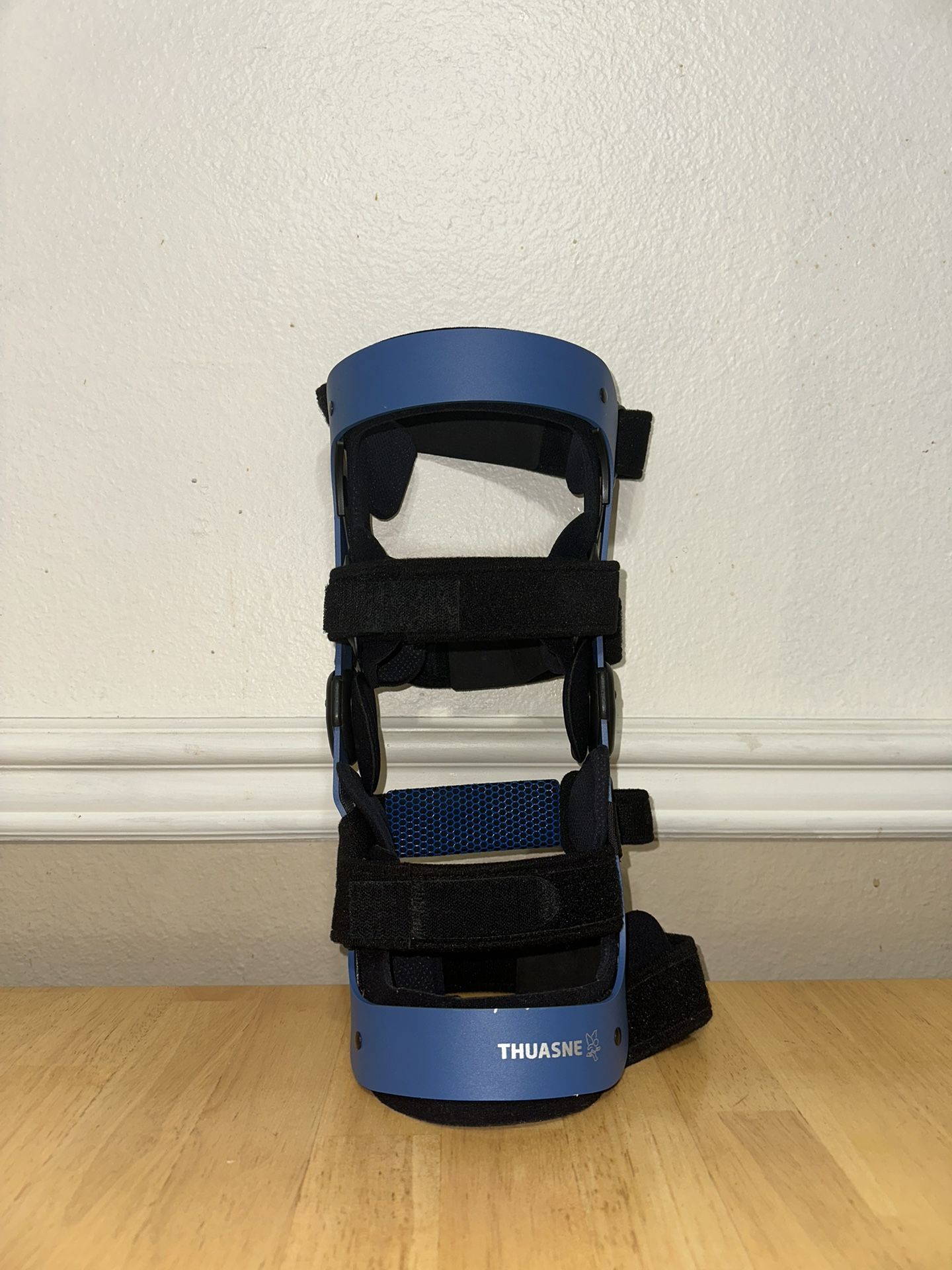 Thuasne Rebel Knee Brace – ACL/MCL/LCL Support