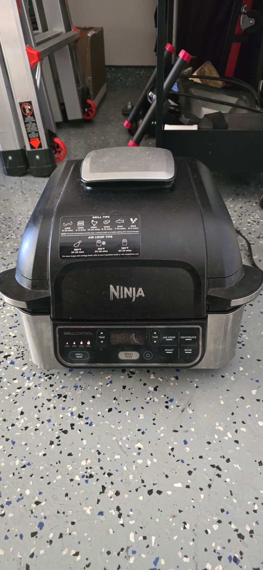 Ninja foodi grill / air fryer