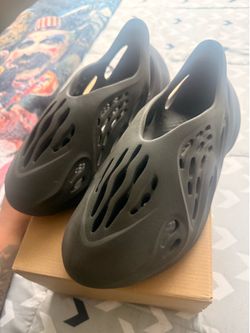**Need gone ASAP**Foam runner  Sz11