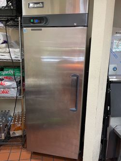 Migali Reach-in Refrigerator