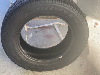 Good year tire Great Condition p265/60r18