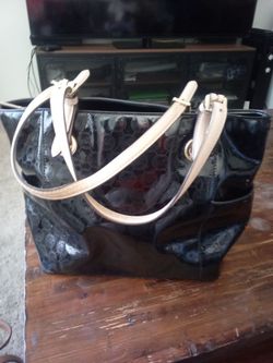 Micheal  Kore  hand bag black