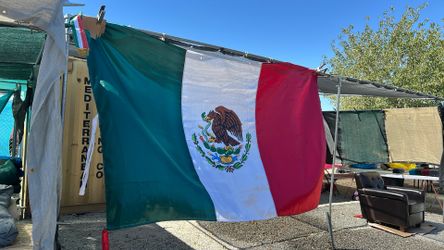 102” X 52” 🇲🇽 Mexican Flag