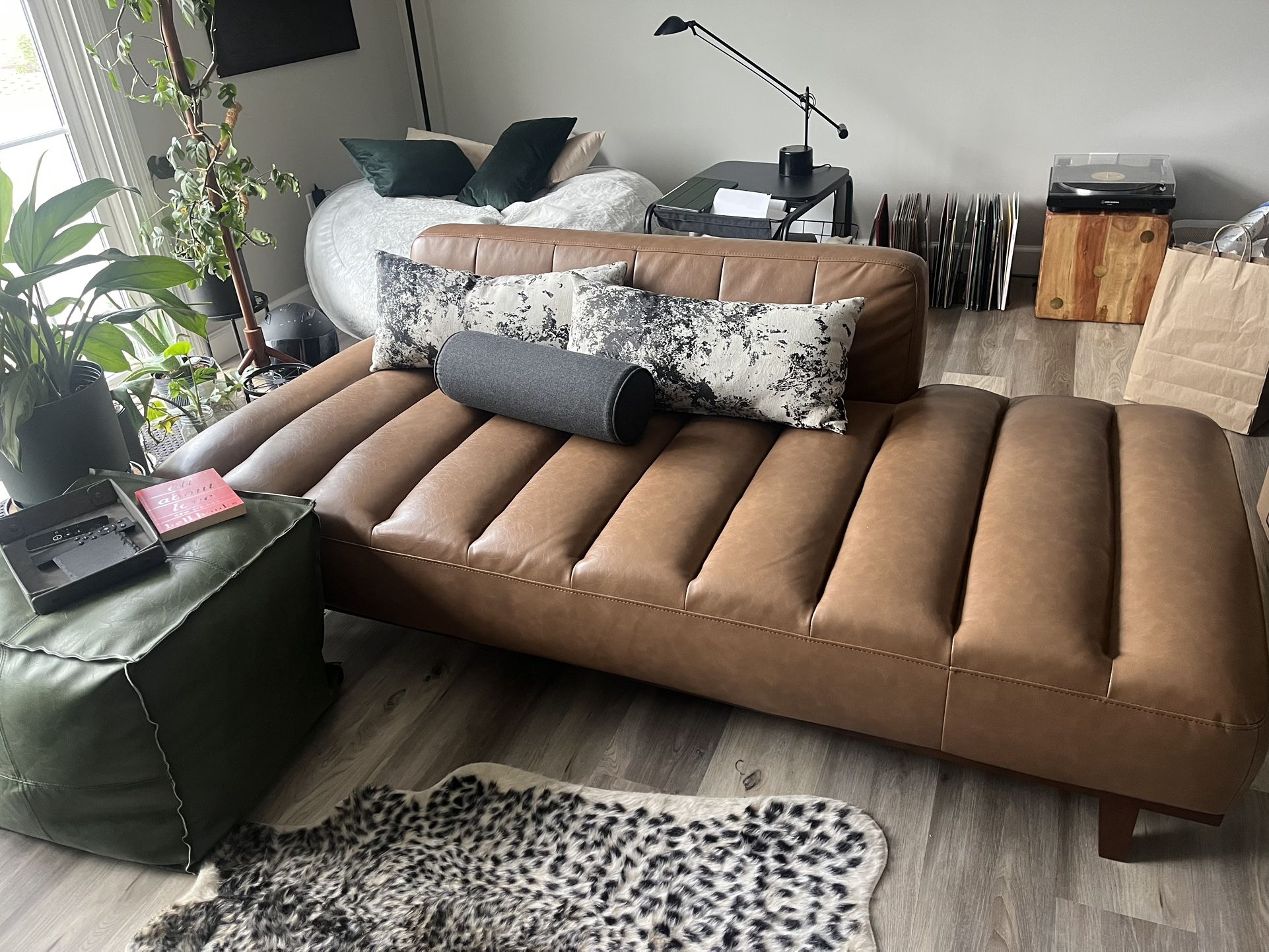 leather chaise
