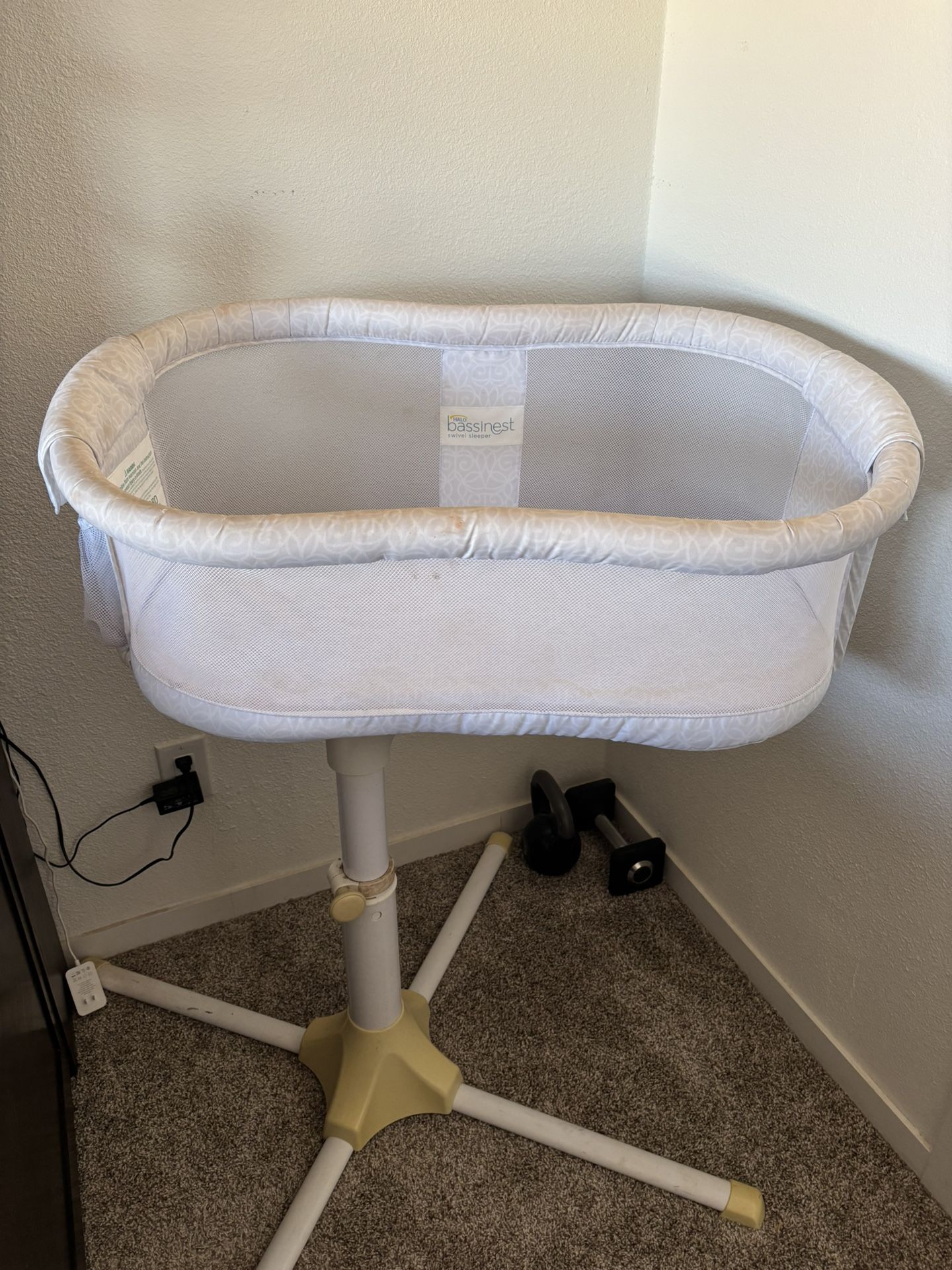 Halo Swivel Bassinet