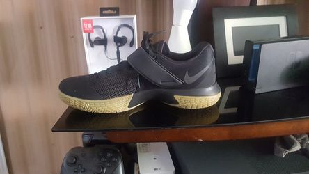 Nike zoom size 10 & half