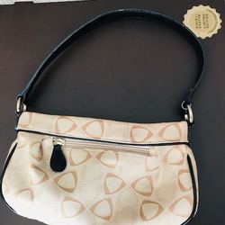 Used womens liz claiborne small hand bag