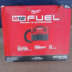 VACUUM MILWAUKEE M12 TOOL ONLY 