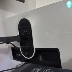 Alienware 27”  AW2721D 2k 240Hz Monitor 