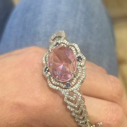 Hermoso brazalete 925 con piedra grande rosada