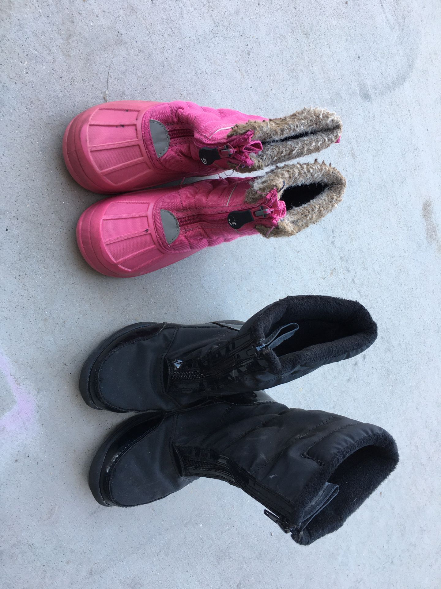 Kids snow boots $5 each or $8 both, cash only