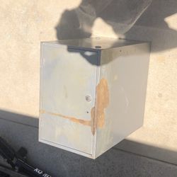 Metal Lockable Box - No Key
