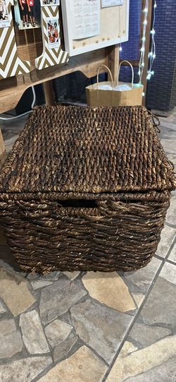 Dark Brown Wicker Storage Basket – Stylish Organizer H12 W18.5 D15 inches