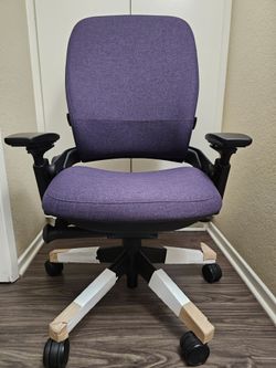 Steelcase Leap V2 Chair New condition!