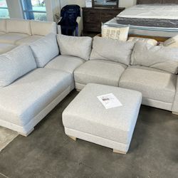 Brayden Fabric Sectional with Ottoman - 🔥FURNITURE SALE🔥