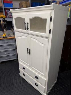WHITE DRESSER CLOSET, Clothes Storage.