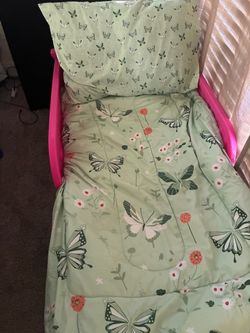 Toddler bed