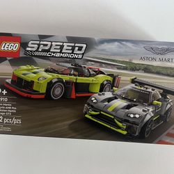 Lego ASTON MARTIN VALKYRIE AND VANTAGE GT3 Speed Champions 