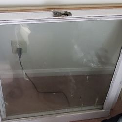 Old Windows Used For Crafts