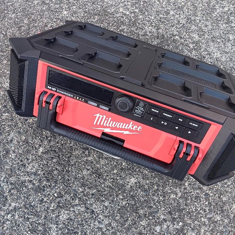 Milwaukee 2950-20 Packout Radio Excellent Condition (No Battery or Charger) Many Other Tools. For Pick Up Fremont Seattle. No Low Ball/Trades Please