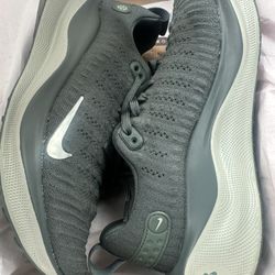 Nike Womans Shos , Size # 7.5 , $65firm 