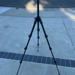 Manfrotto 190MF4 Carbon Fiber Tripod + 496RC2 Ball Head w/ Quick Release Plate