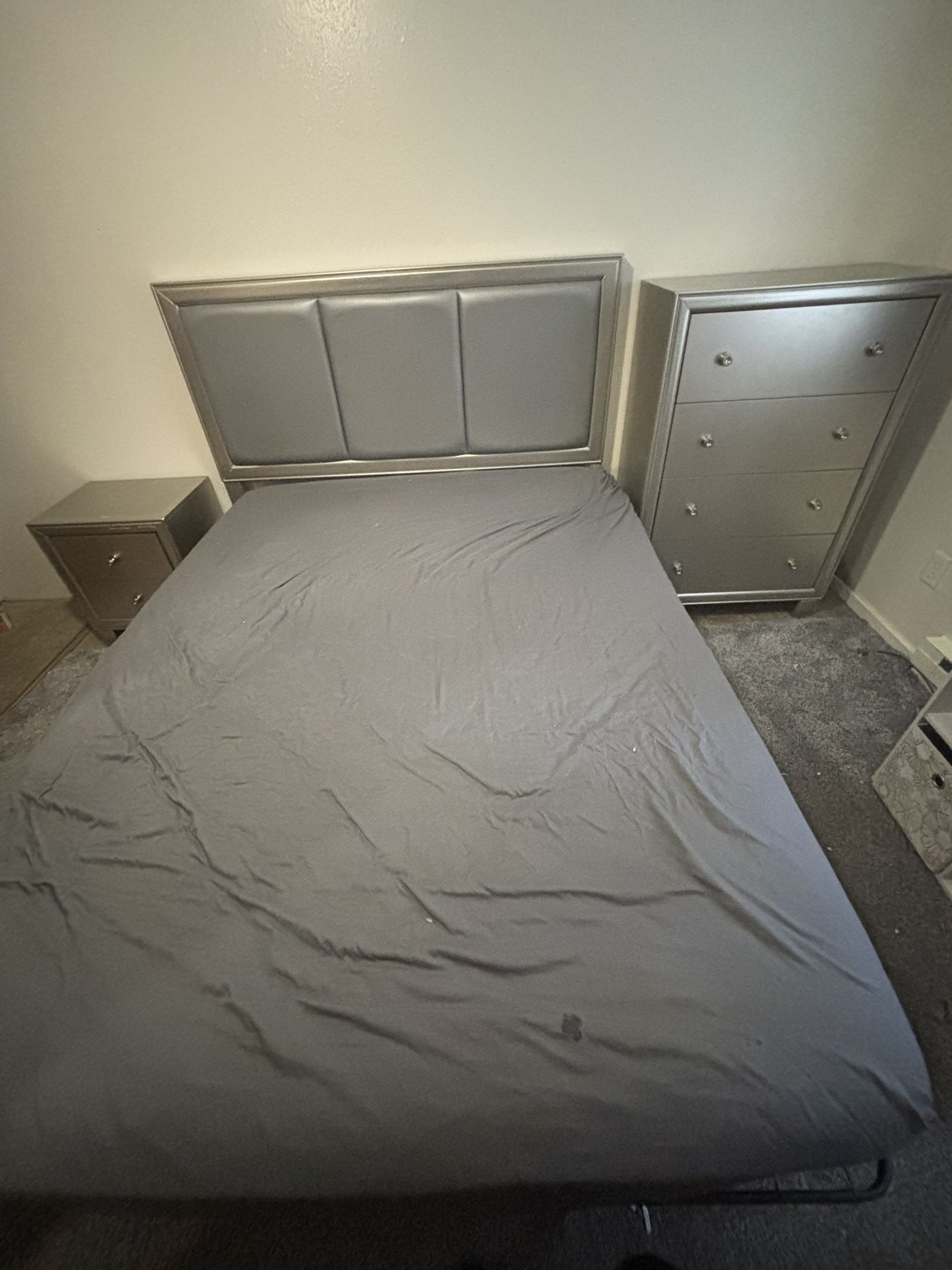 bedroom set