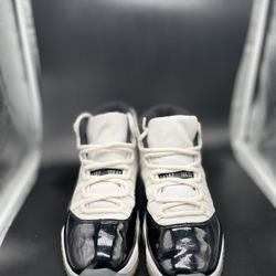 Size 8 - Jordan 11 Retro High Concord