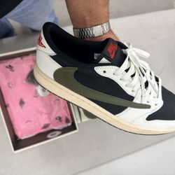 Travis Scott Olive  9.5 US Men / 11 Women Preowned 