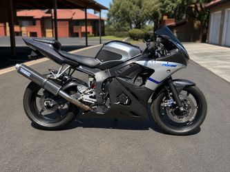 🏍️ Clean & Reliable 2003 Yamaha YZF-R6 – Ready to Ride! 🏍️