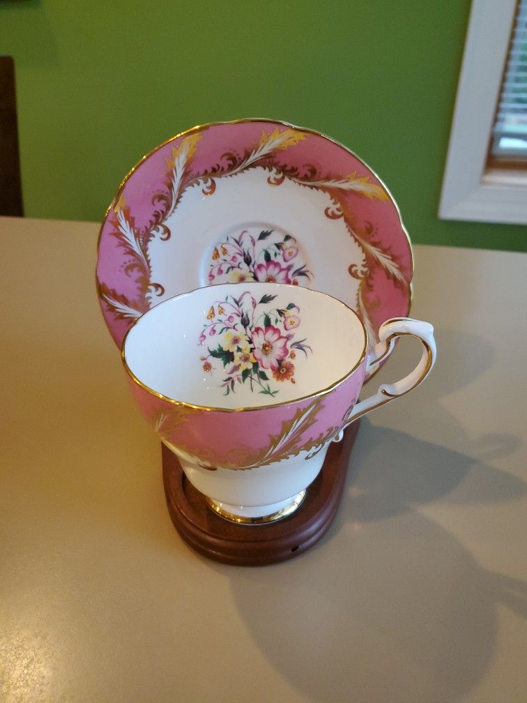 Vintage Paragon Bone China Teacup/Saucer