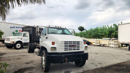 2000 GMC Commercial Truck