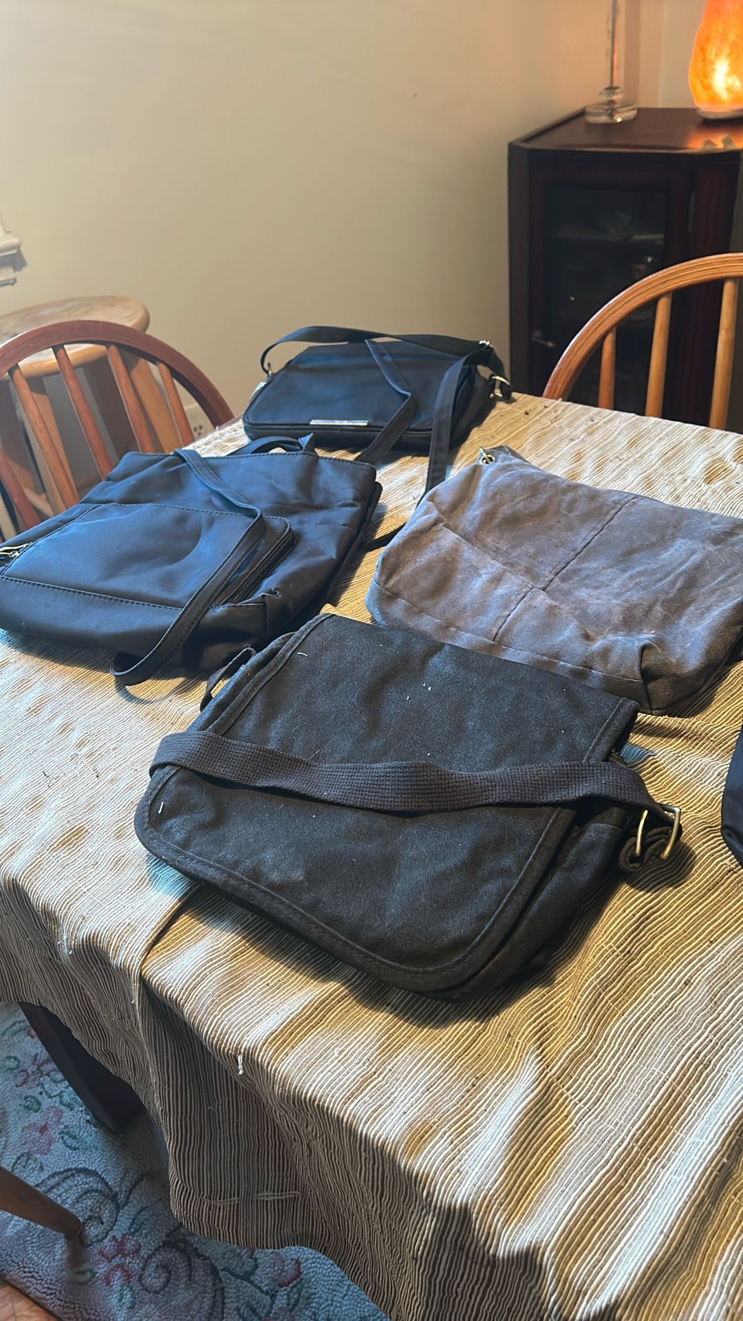 Free 4 Purses