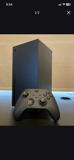 Xbox Series X – Like New | 2 Controllers + 3 Games Included