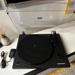 Crosley C6 vinyl record player with Bluetooth and preamp 