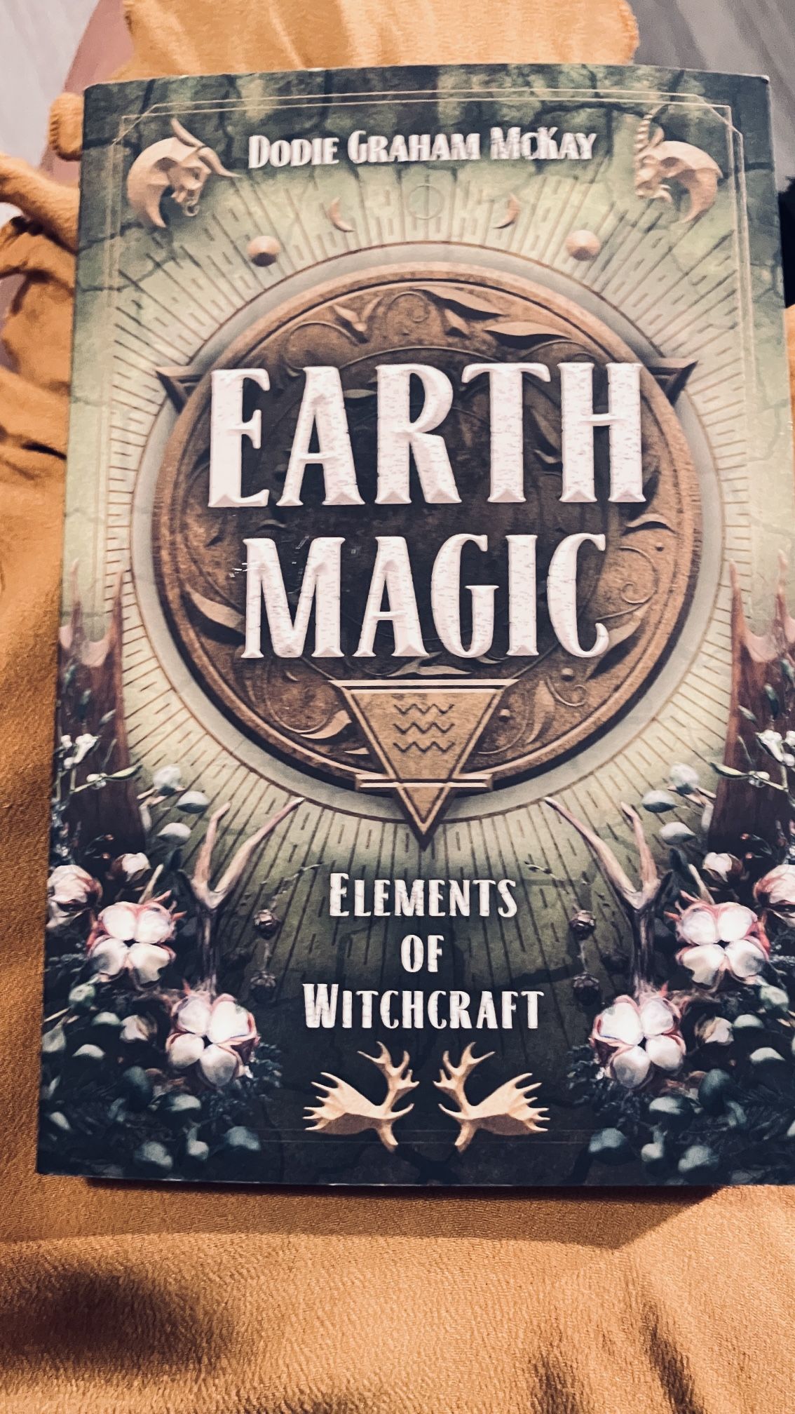 EARTH MAGIC ELEMENTS OF WITCHCRAFT Book