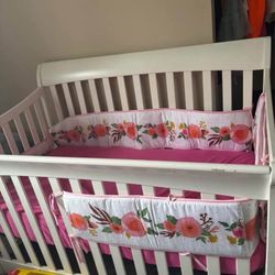 Crib With Mattress And Padding