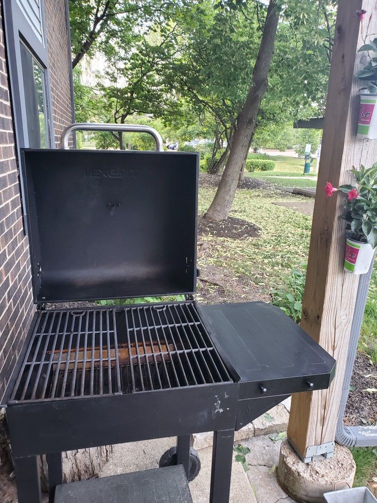 Charcoal Grill for Sale in Palatine, IL OfferUp