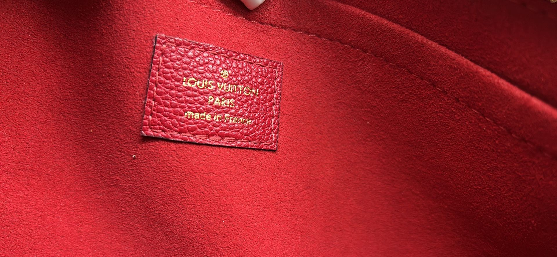 Louis Vuitton Daily Pouchette