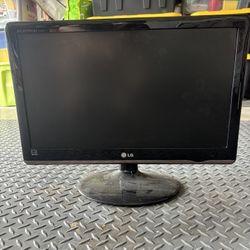 ► LG 20.5” LED & ViewSonic 19 Inches Computer Monitor w/ Speaker Desktop PC Price Is Each 