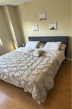 ✨ King Size Bed Set – Excellent Condition like New✨
