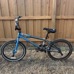 Mongoose 100 Freestyle BMX Bike
