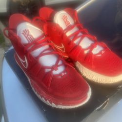KYRIE 7 TB Color Way Red And White