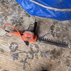 Black & Decker Hedge Trimmer